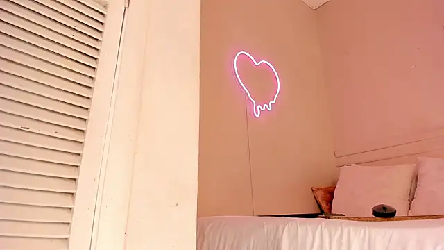  aleja x online show from September 20, 2025, 11:37 am