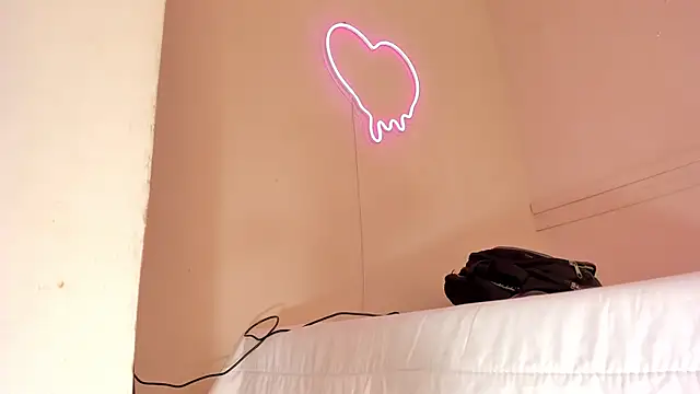  aleja x online show from October 14, 2025, 11:33 am