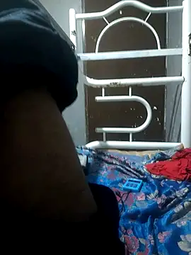 Snapshot of Hrickew chatting on October 1, 2025, 11:30 pm Hrickew online show from October 1, 2025, 11:30 pm