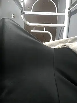 Snapshot of Hrickew chatting on September 15, 2025, 1:17 am Hrickew online show from September 15, 2025, 1:17 am