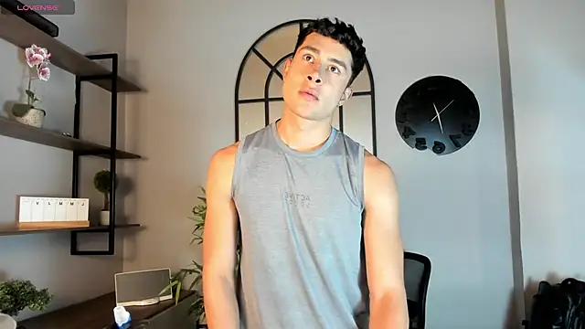 AustinJones  online show from December 1, 2025, 5:47 pm