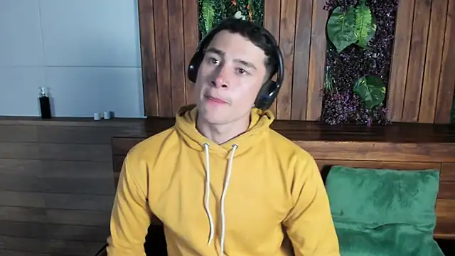 Snapshot of AustinJones_ chatting on May 15, 2026, 5:11 pm AustinJones online show from May 15, 2026, 5:11 pm