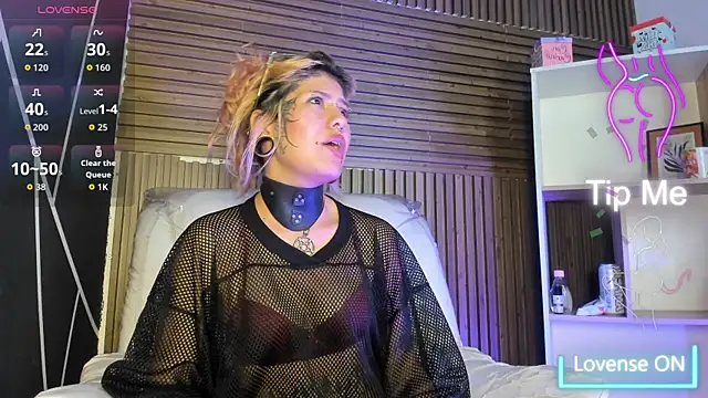 MistressMariam  online show from November 19, 2025, 8:20 pm