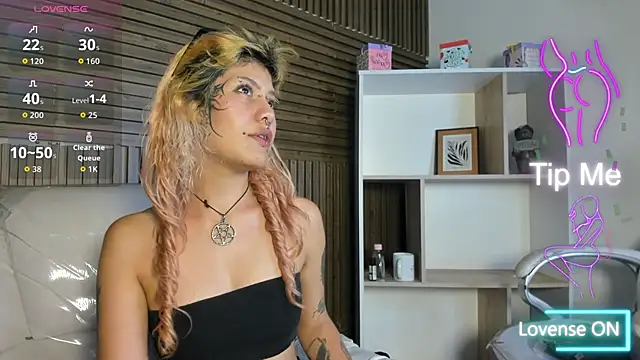 MistressMariam  online show from November 18, 2025, 9:07 pm