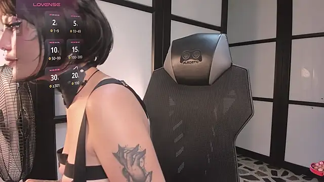 MistressMariam  online show from November 11, 2025, 8:25 pm