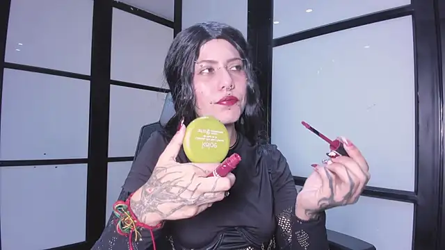 MistressMariam  online show from October 31, 2025, 6:26 pm