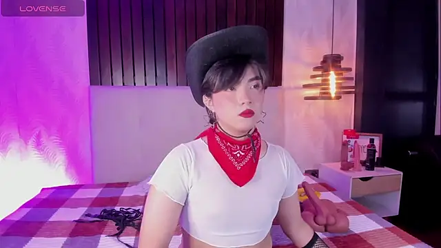 Snapshot of Creamy_Angelo chatting on October 30, 2025, 8:28 pm Creamy Angelo online show from October 30, 2025, 8:28 pm