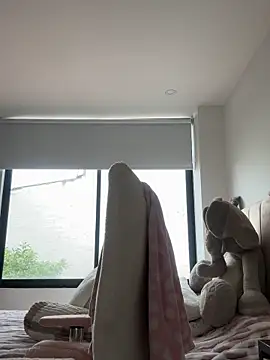 Victoria alson online show from September 18, 2025, 1:36 pm