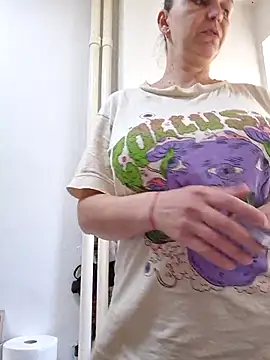 KamillaSpencer online show from April 23, 2026, 1:13 pm