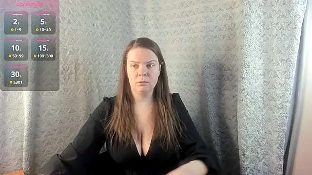 Snapshot of MiaLores chatting on February 3, 2026, 9:03 am MiaLores online show from February 3, 2026, 9:03 am