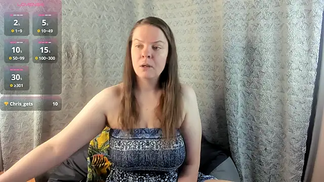 Snapshot of MiaLores chatting on February 11, 2026, 9:09 am MiaLores online show from February 11, 2026, 9:09 am