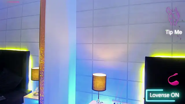 fieryluciana online show from September 18, 2025, 3:42 am