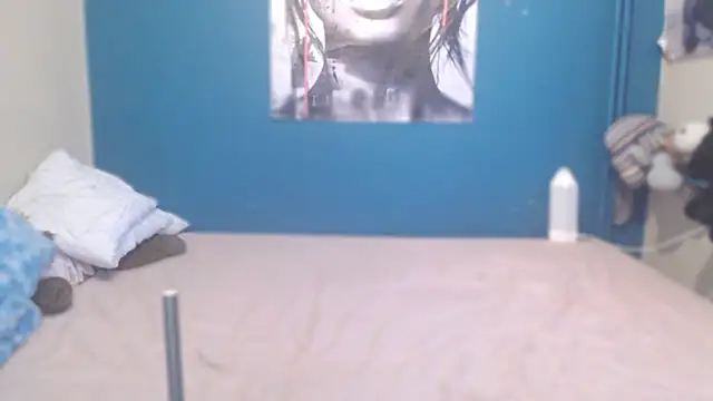 NADINNNE online show from March 23, 2026, 9:09 am