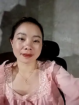 Snapshot of milo123-xx chatting on April 29, 2026, 12:53 pm milo123-xx online show from April 29, 2026, 12:53 pm