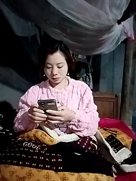 Snapshot of milo123-xx chatting on March 12, 2026, 11:31 pm milo123-xx online show from March 12, 2026, 11:31 pm