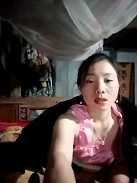 Snapshot of milo123-xx chatting on March 14, 2026, 1:39 pm milo123-xx online show from March 14, 2026, 1:39 pm