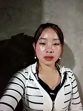 milo123-xx online show from December 5, 2025, 11:53 am