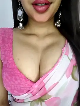 Snapshot of Cute_merry01 chatting on May 2, 2026, 2:39 am Cute merry01 online show from May 2, 2026, 2:39 am