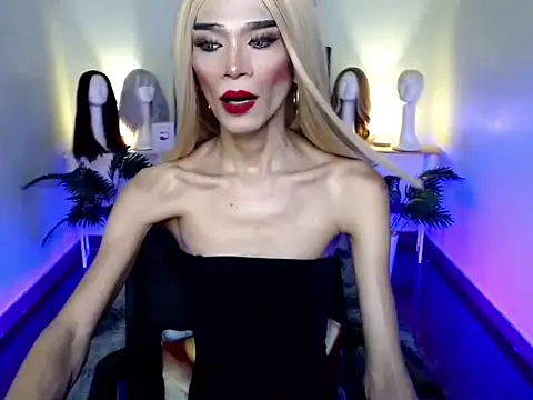 itsmeMonicaloove69 online show from October 17, 2025, 7:44 am