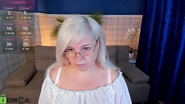 Hella Fabel online show from November 22, 2025, 1:04 am