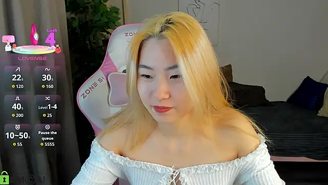 Snapshot of Aisi_18 chatting on October 2, 2025, 7:12 am Aisi 18 online show from October 2, 2025, 7:12 am