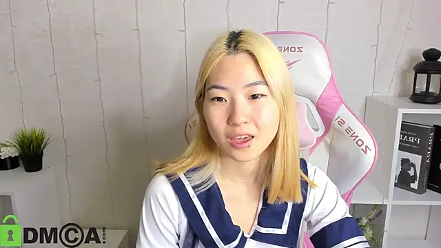 Snapshot of Aisi_18 chatting on November 15, 2025, 12:25 am Aisi 18 online show from November 15, 2025, 12:25 am