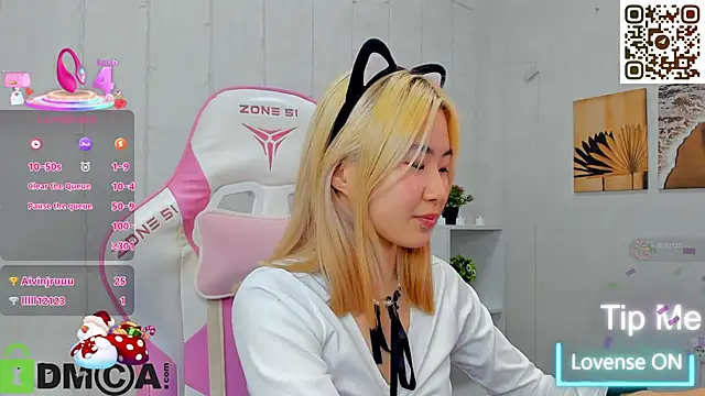 Snapshot of Aisi_18 chatting on November 5, 2025, 9:23 am Aisi 18 online show from November 5, 2025, 9:23 am