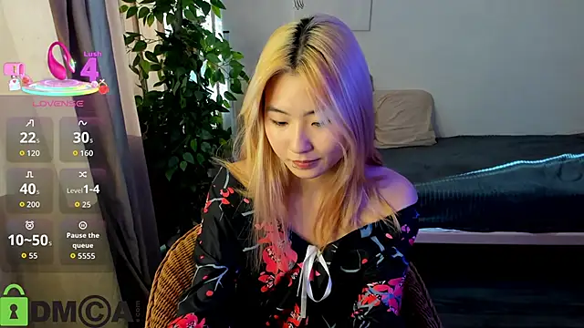 Snapshot of Aisi_18 chatting on October 13, 2025, 7:10 am Aisi 18 online show from October 13, 2025, 7:10 am