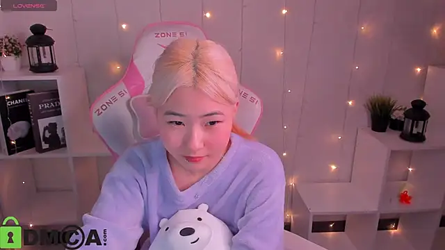 Snapshot of Aisi_18 chatting on November 28, 2025, 3:50 am Aisi 18 online show from November 28, 2025, 3:50 am