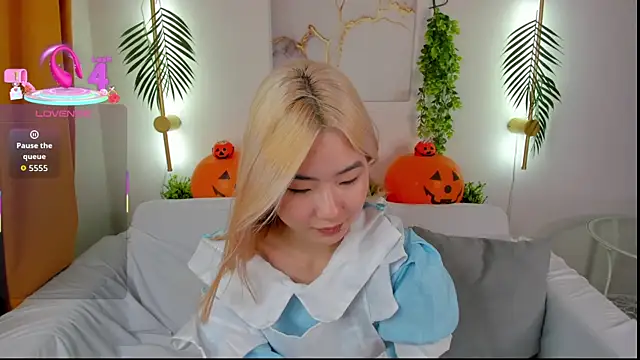 Snapshot of Aisi_18 chatting on October 28, 2025, 5:08 am Aisi 18 online show from October 28, 2025, 5:08 am