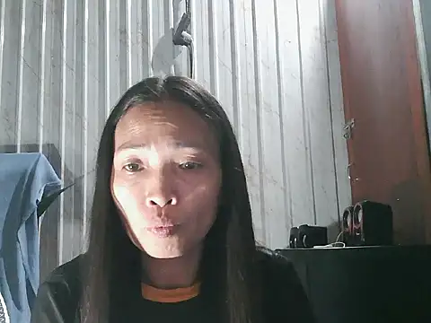 pinayhotii online show from November 2, 2025, 10:31 am