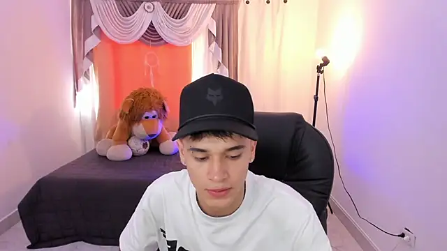 Aron Boyy online show from March 28, 2026, 7:59 pm