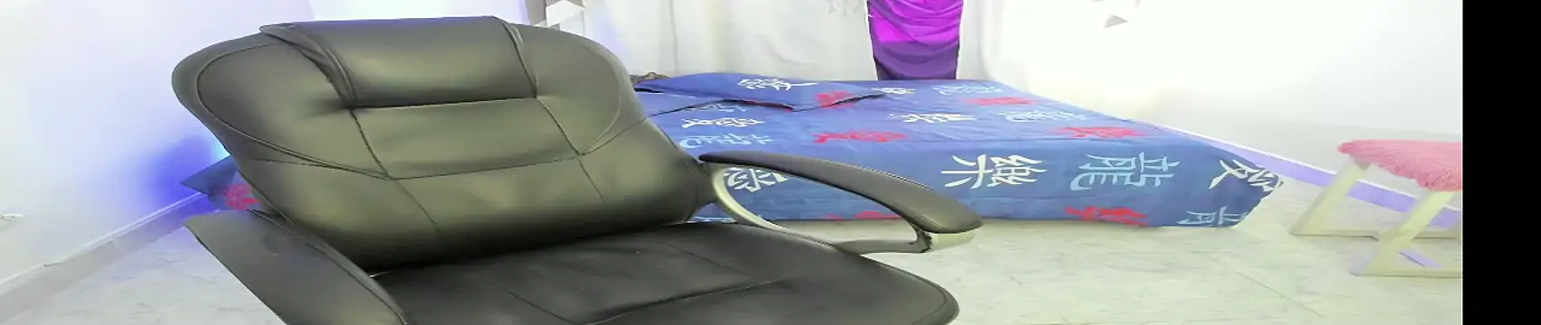 Snapshot of Aron_Boyy chatting on September 30, 2025, 8:48 pm Aron Boyy online show from September 30, 2025, 8:48 pm