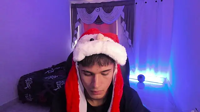 Aron Boyy online show from December 16, 2025, 8:13 pm