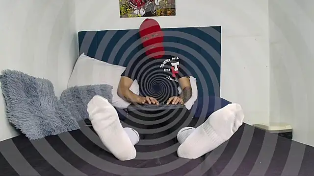 Snapshot of Warmteam777 chatting on November 16, 2025, 3:39 pm Warmteam777 online show from November 16, 2025, 3:39 pm