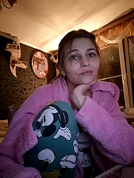 Kimberly Wolker online show from October 15, 2025, 4:15 pm