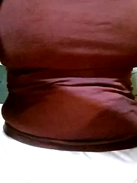 Snapshot of Surrilove chatting on September 17, 2025, 12:07 pm Surrilove online show from September 17, 2025, 12:07 pm