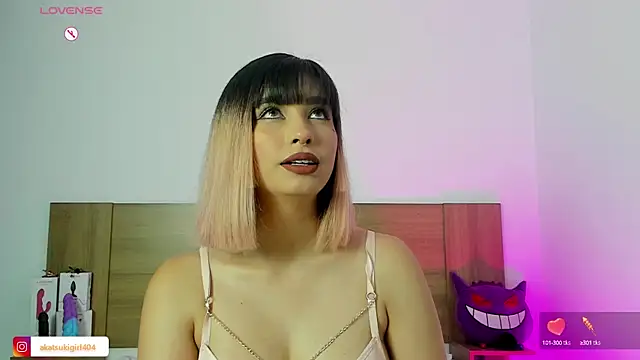 Snapshot of Akatsumi_ chatting on September 10, 2025, 10:20 pm Akatsumi online show from September 10, 2025, 10:20 pm