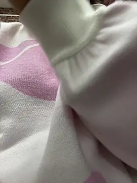 Sky Cutie online show from October 20, 2025, 4:25 am