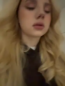 Sky Cutie online show from February 1, 2026, 5:17 am