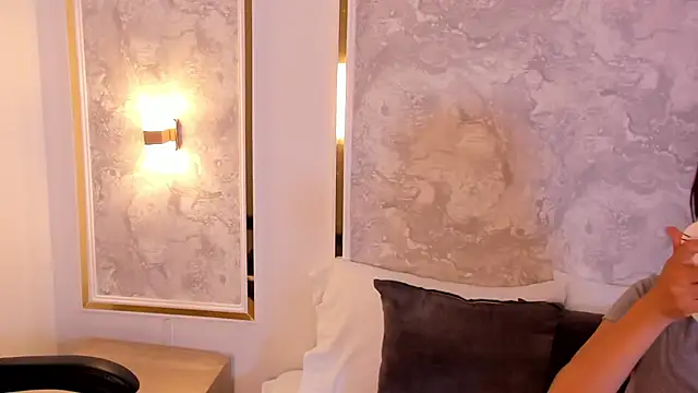 Snapshot of doll_eyees_ chatting on December 3, 2025, 2:34 am doll eyees online show from December 3, 2025, 2:34 am