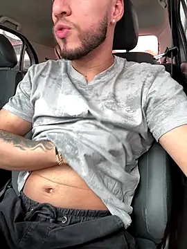 Snapshot of Thiago_Hill chatting on September 18, 2025, 7:17 pm Thiago Hill online show from September 18, 2025, 7:17 pm