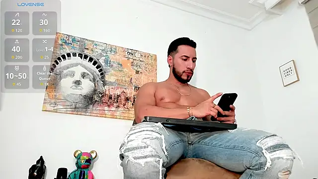 Snapshot of Thiago_Hill chatting on November 16, 2025, 6:23 pm Thiago Hill online show from November 16, 2025, 6:23 pm