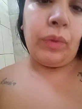 Snapshot of Pomelit00 chatting on February 21, 2026, 9:39 pm Pomelit00 online show from February 21, 2026, 9:39 pm