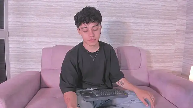 Dani rivass online show from February 2, 2026, 11:42 am