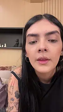 Snapshot of AliceRitter chatting on April 26, 2026, 5:10 pm AliceRitter online show from April 26, 2026, 5:10 pm