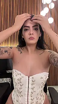 Snapshot of AliceRitter chatting on April 15, 2026, 10:32 pm AliceRitter online show from April 15, 2026, 10:32 pm