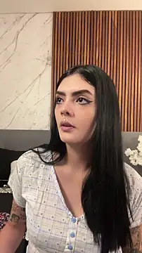 Snapshot of AliceRitter chatting on April 17, 2026, 10:34 pm AliceRitter online show from April 17, 2026, 10:34 pm