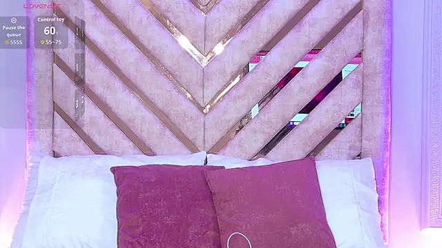 Martina-Roberts- online show from April 22, 2026, 3:57 am