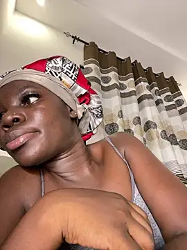 CBonita online show from April 11, 2026, 6:33 pm